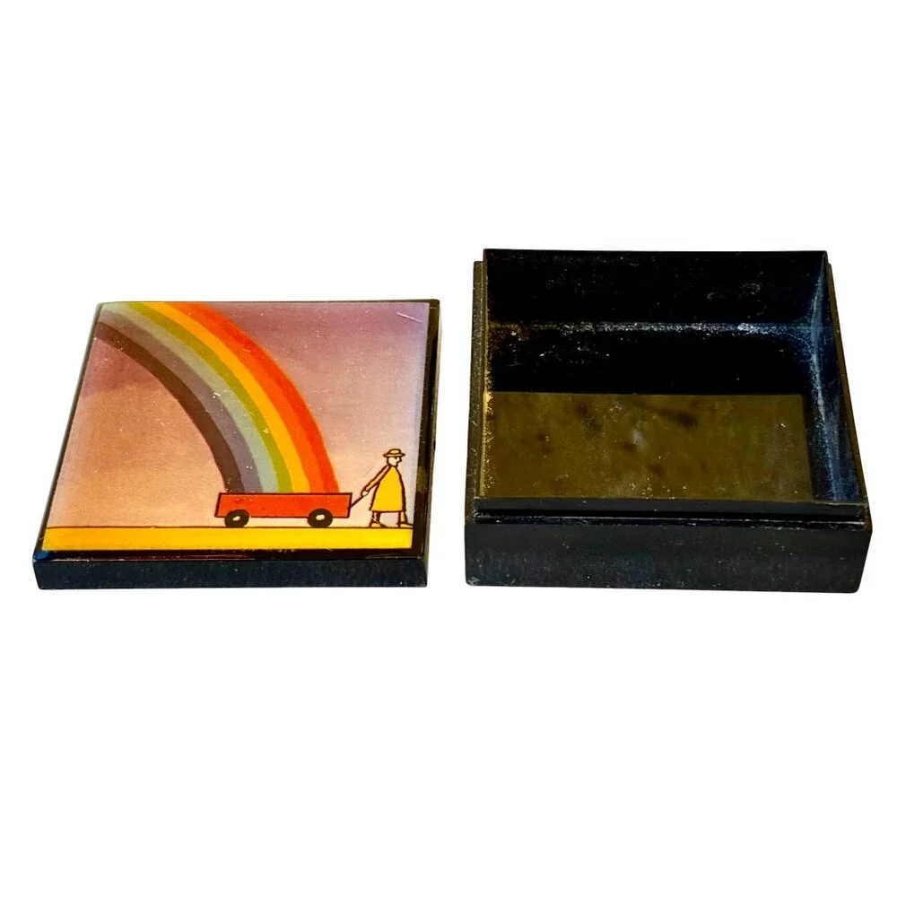 Vintage Black Lacquer Trinket Box RAINBOW & Wagon Small 2